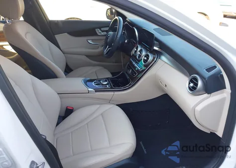 2019 Mercedes-Benz C 300 4Matic z USA, uszkodzony, nr VIN WDDWF8EB6KR456039